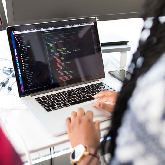 Developer ontwikkelt webapplicatie