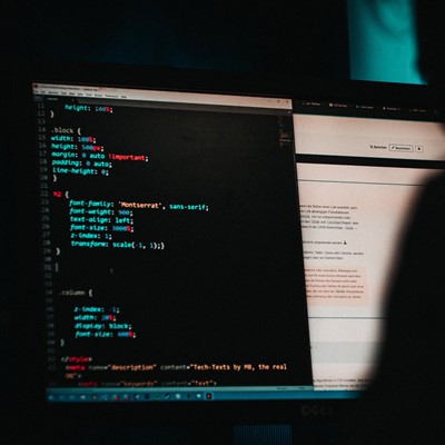 Web-based software op maat - programmeren van code op scherm